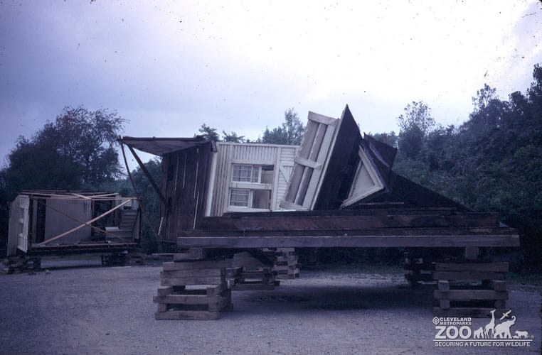 1970 - Transporting Wade Hall Roof